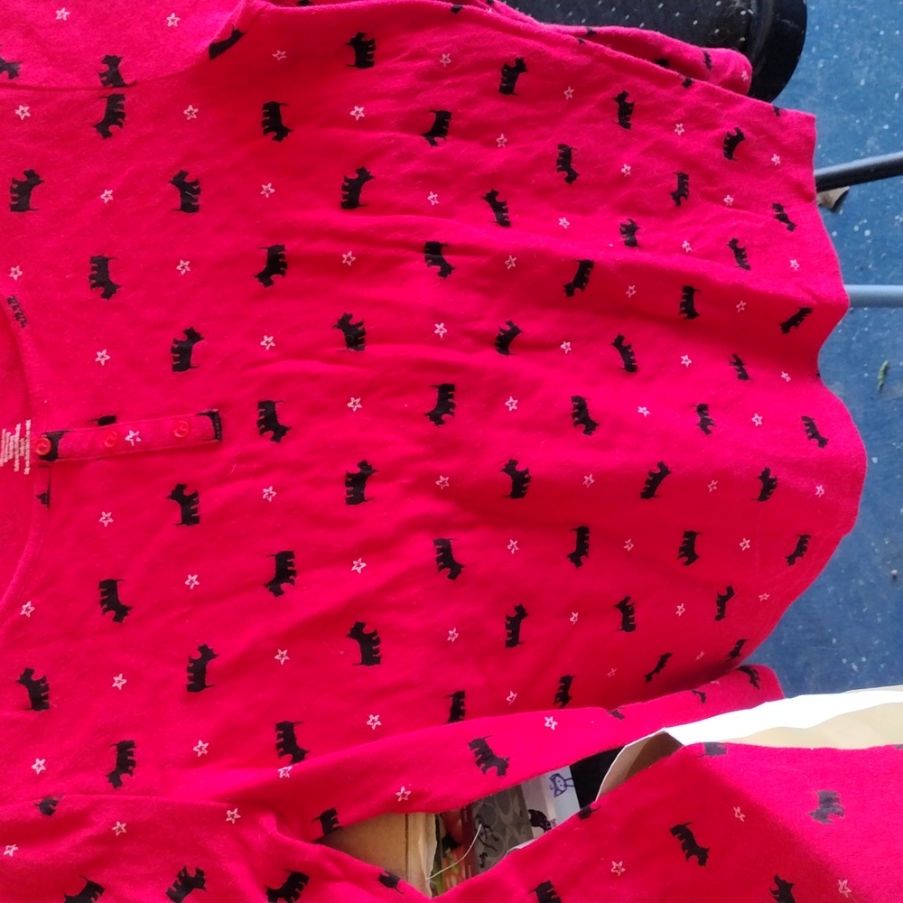 Croft and Barrow Scottie dog pajama top